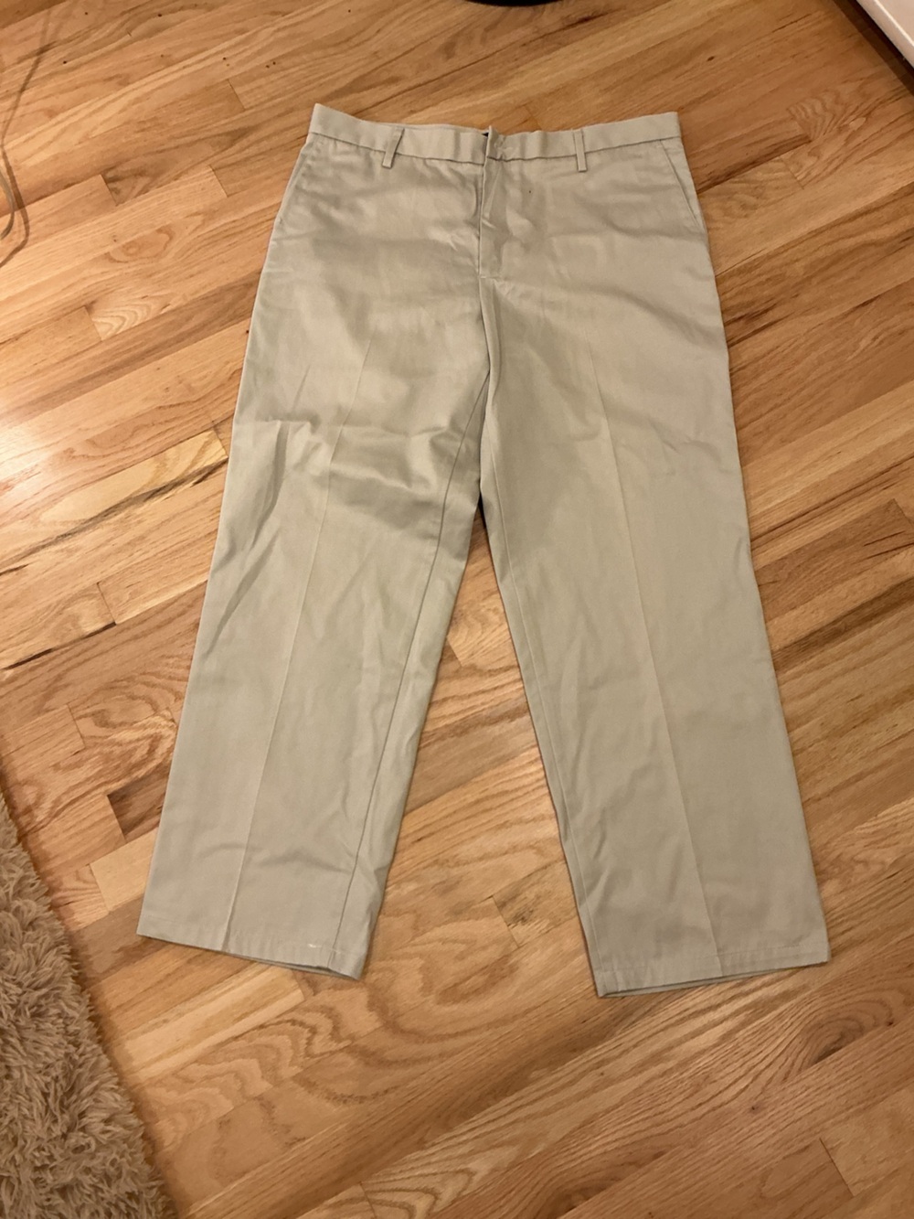 Dockers Men's Straight-Leg Chinos in Light Khaki